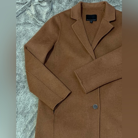 Banana Republic Unlined Overcoat- EUC - Picture 5 of 14